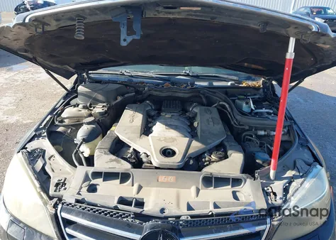 2009 Mercedes-Benz C 63 Amg из США, поврежденный, VIN WDDGF77X29F297748